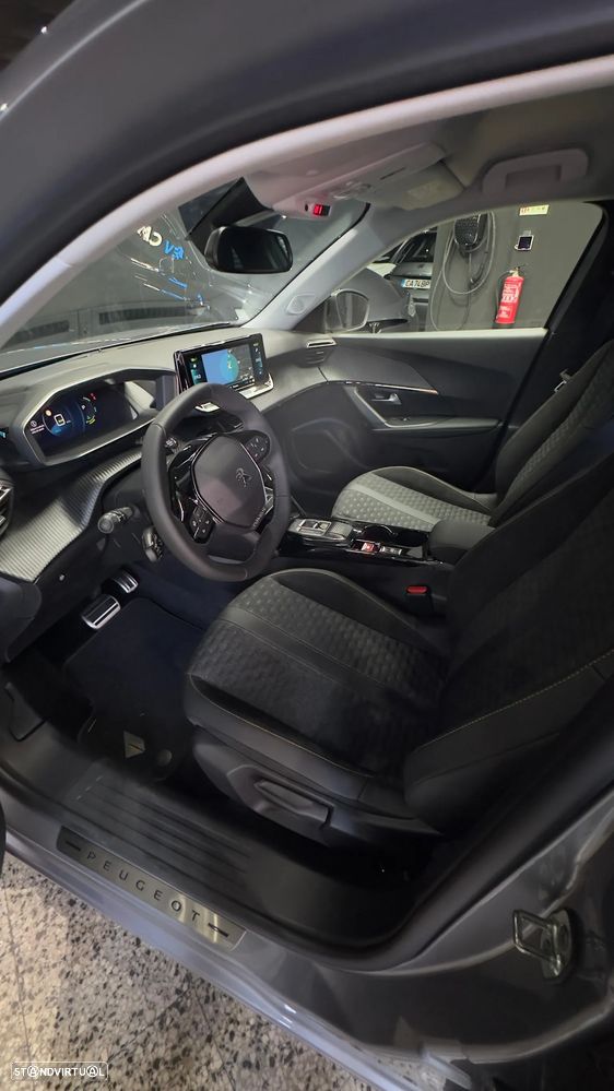 Peugeot e-2008 - 33