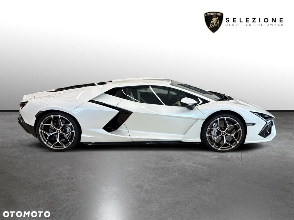 Lamborghini Revuelto - 3