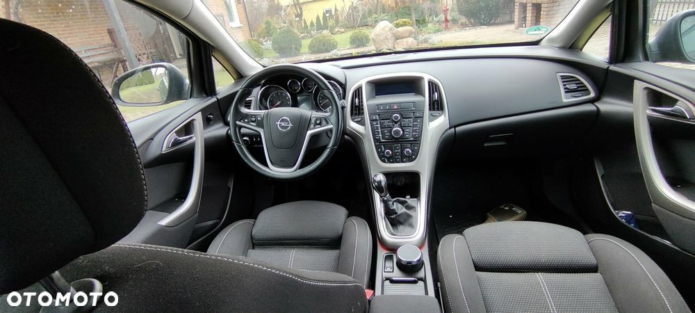 Opel Astra 1.4 T Cosmo - 11