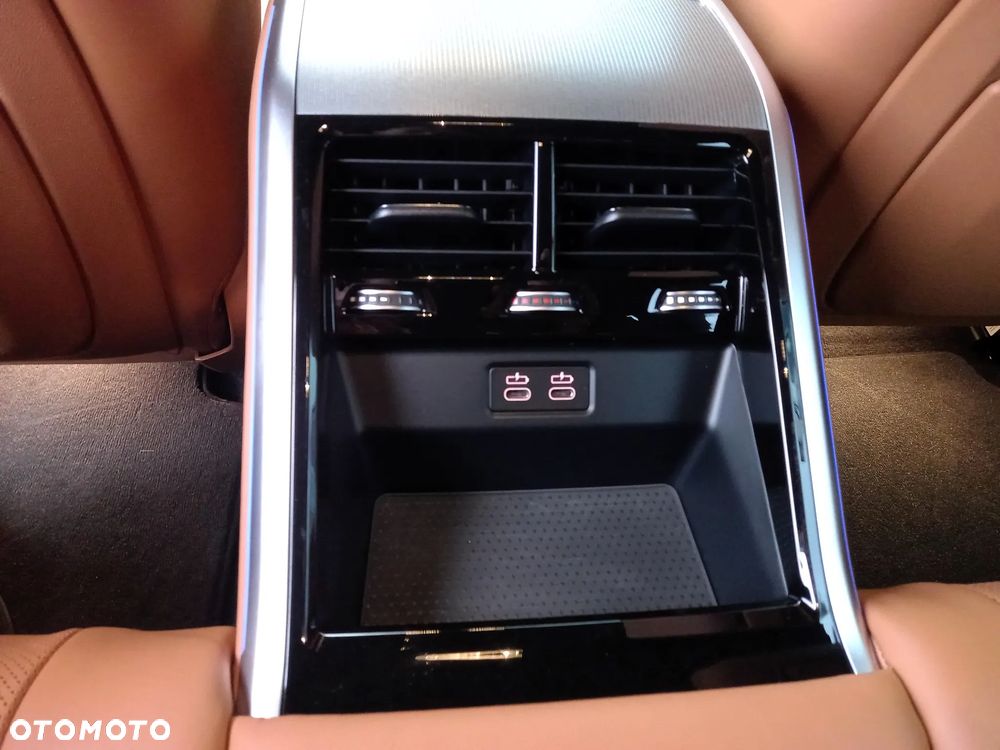 BMW Seria 8 - 14