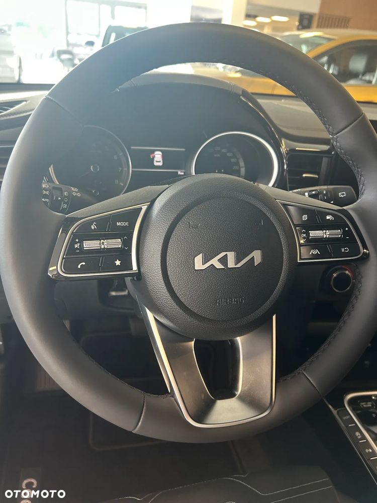 Kia XCeed - 8