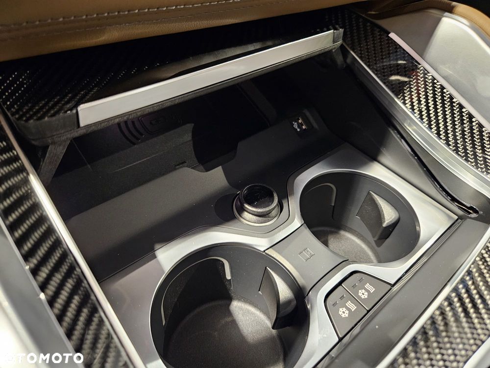 BMW X6 - 16