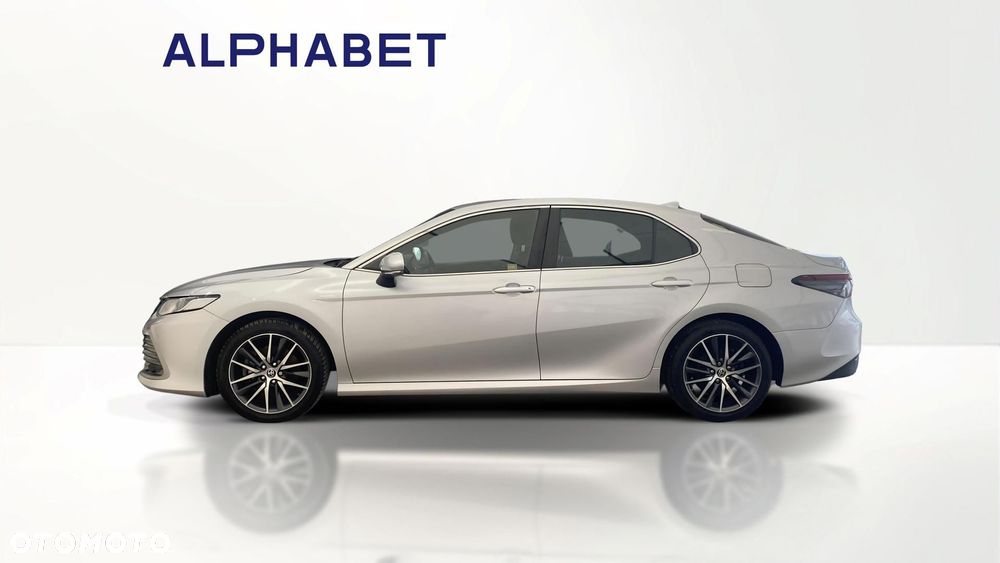 Toyota Camry 2.5 Hybrid Prestige CVT - 2