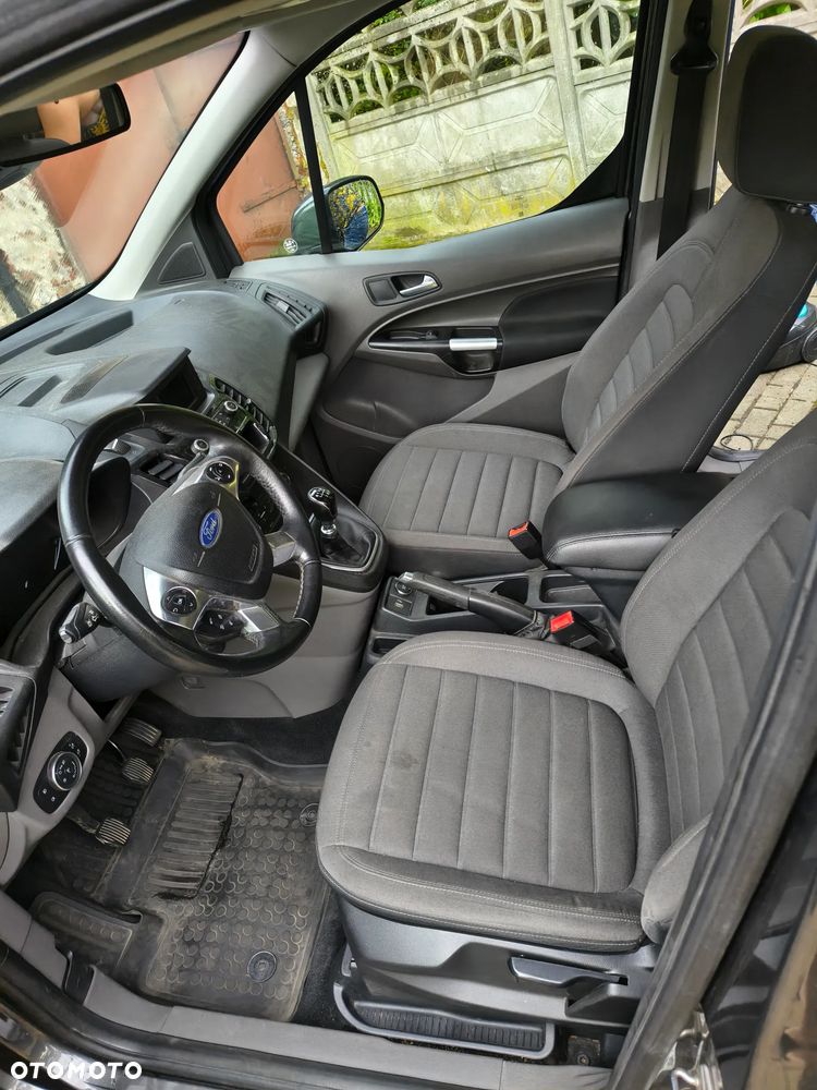 Ford Tourneo Connect Grand - 11