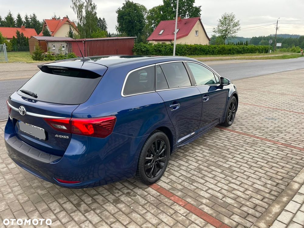 Toyota Avensis - 23