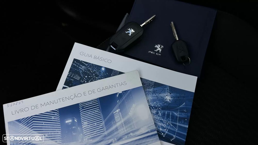 Peugeot 208 1.2 PureTech Signature - 31