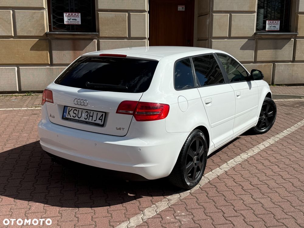 Audi A3 Sportback 1.4 TFSI Ambiente - 30