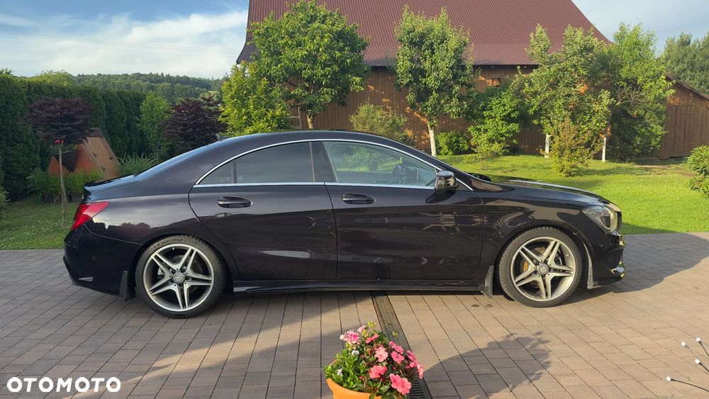 Mercedes-Benz CLA 200 7G-DCT AMG Line - 2