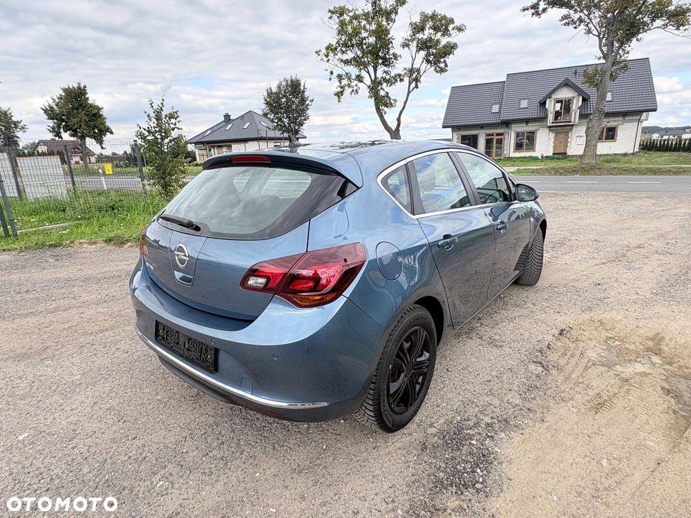 Opel Astra 1.4 T Cosmo - 4