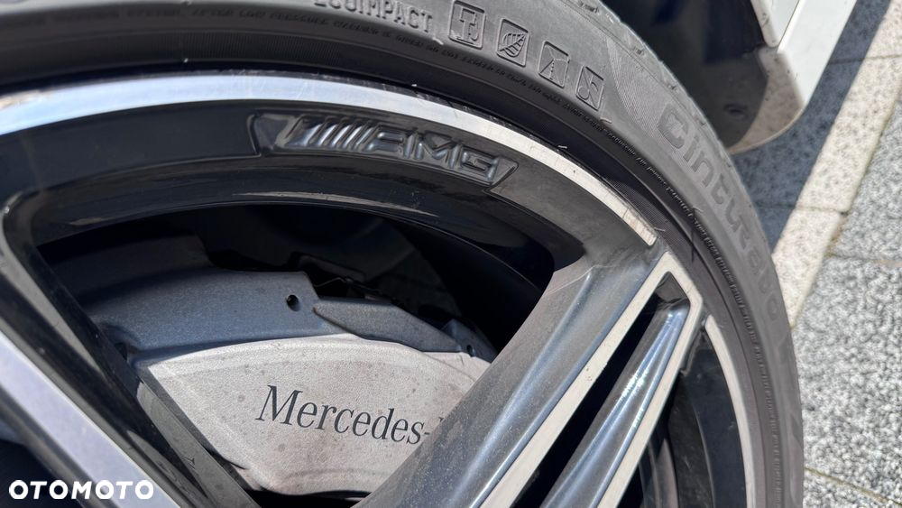 Mercedes-Benz Klasa E 220 d 4-Matic 9G-TRONIC - 16