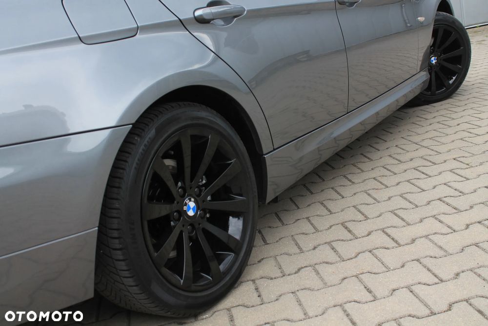 BMW Seria 3 318d DPF Edition Exclusive - 38