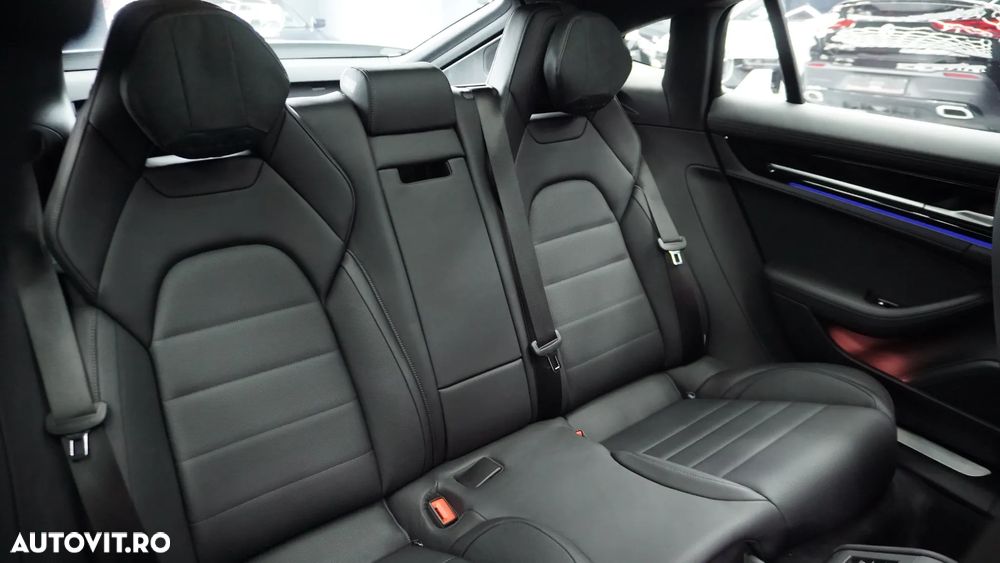 Porsche Panamera 4 - 20