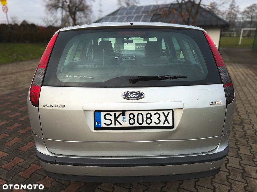 Ford Focus 1.6 TDCi DPF Ghia - 5
