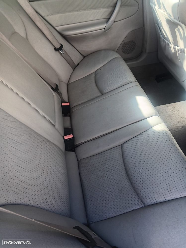 Mercedes-Benz C 220 CDi Avantgarde - 15
