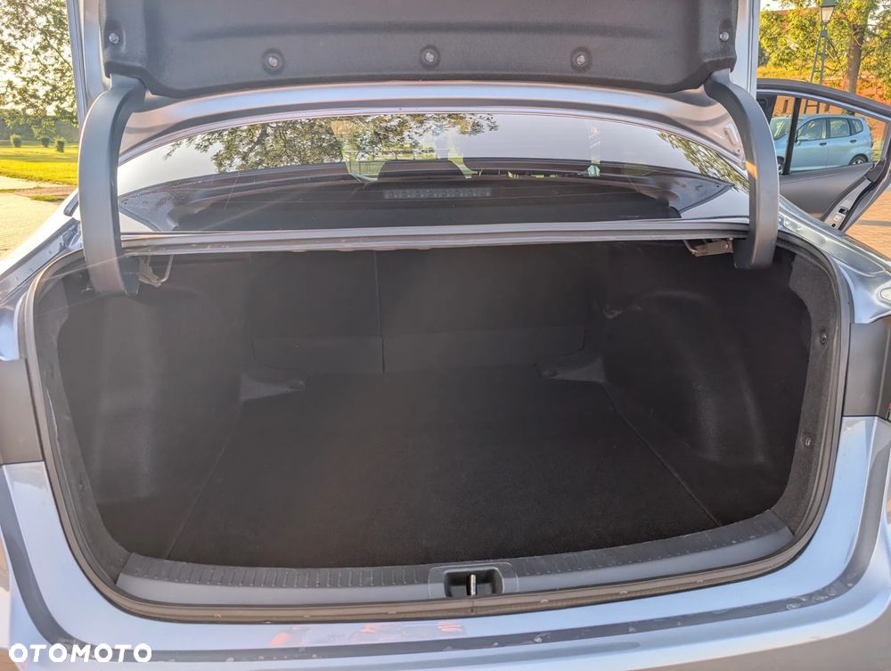 Toyota Corolla 1.8 Hybrid Comfort - 16