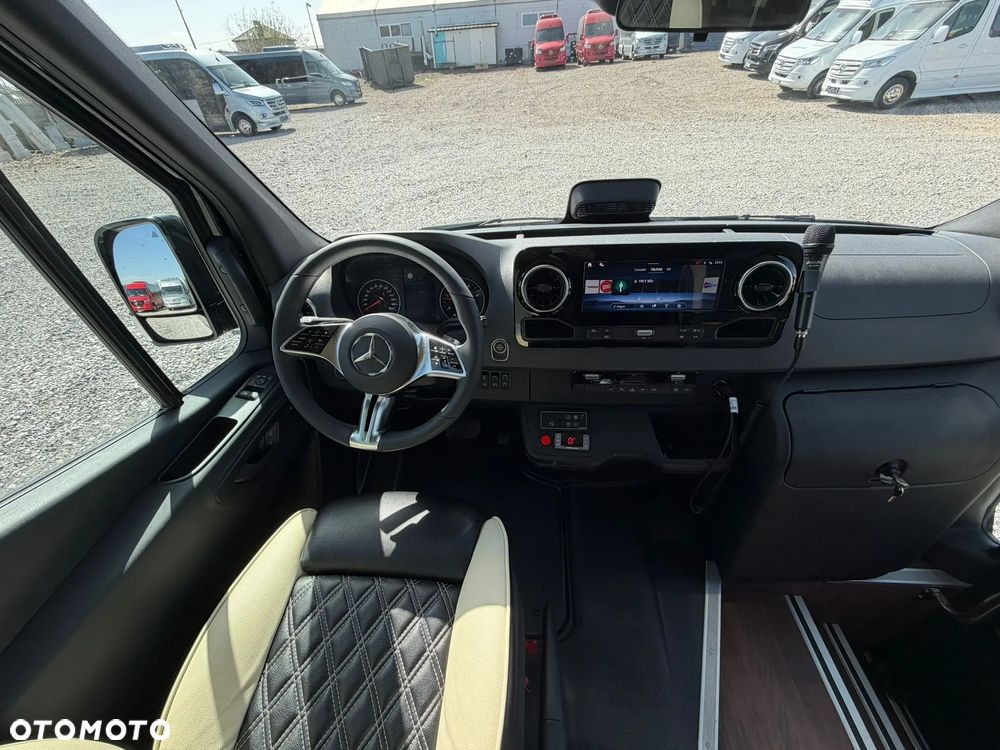 Mercedes-Benz Sprinter 519 - 22