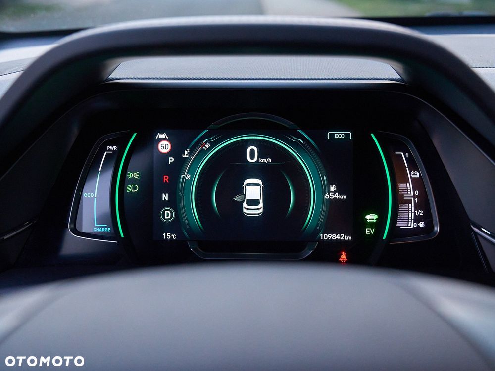 Hyundai IONIQ - 17