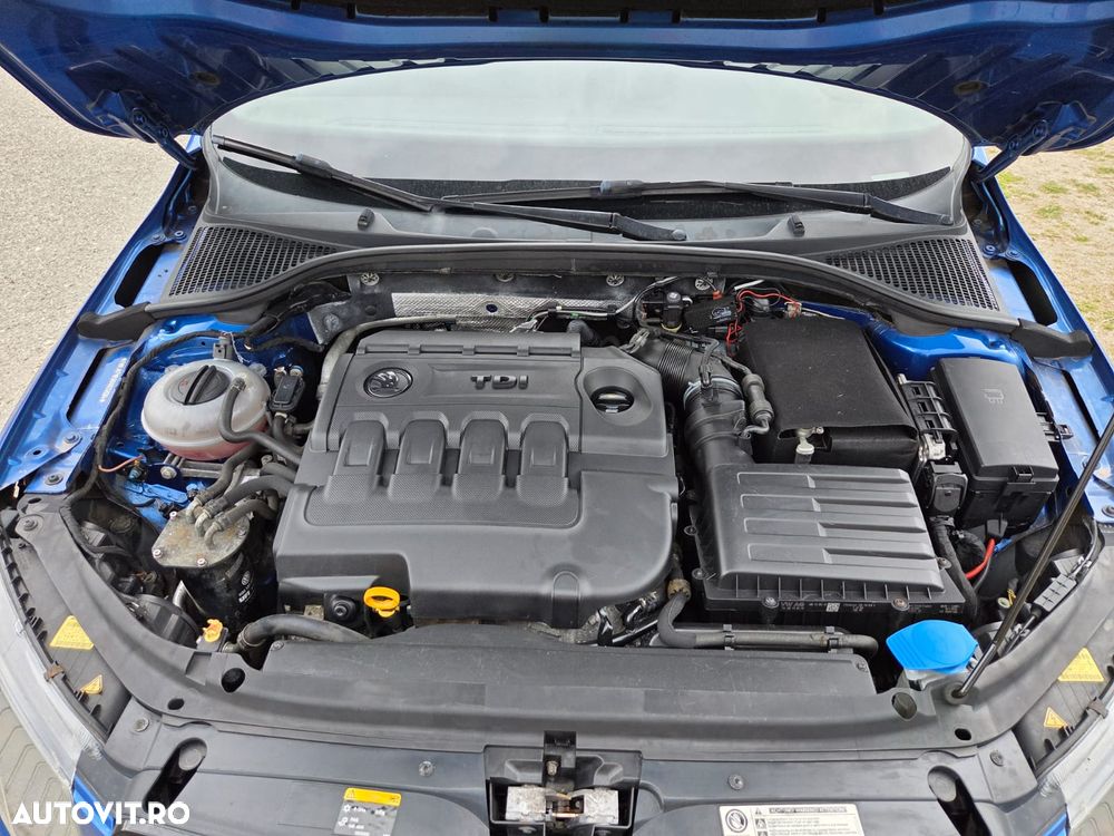Skoda Octavia 2.0 TDI RS - 5