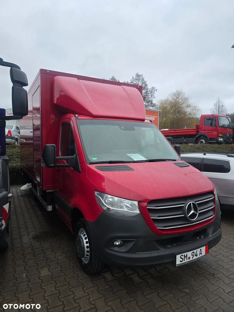 Mercedes-Benz Sprinter 907 - 2