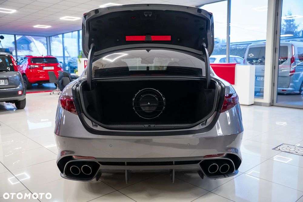 Alfa Romeo Giulia 2.9 Bi Turbo V6 Quadrifoglio - 15
