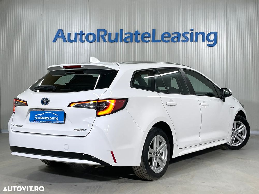 Toyota Corolla 1.8 Hybrid Business Edition - 3