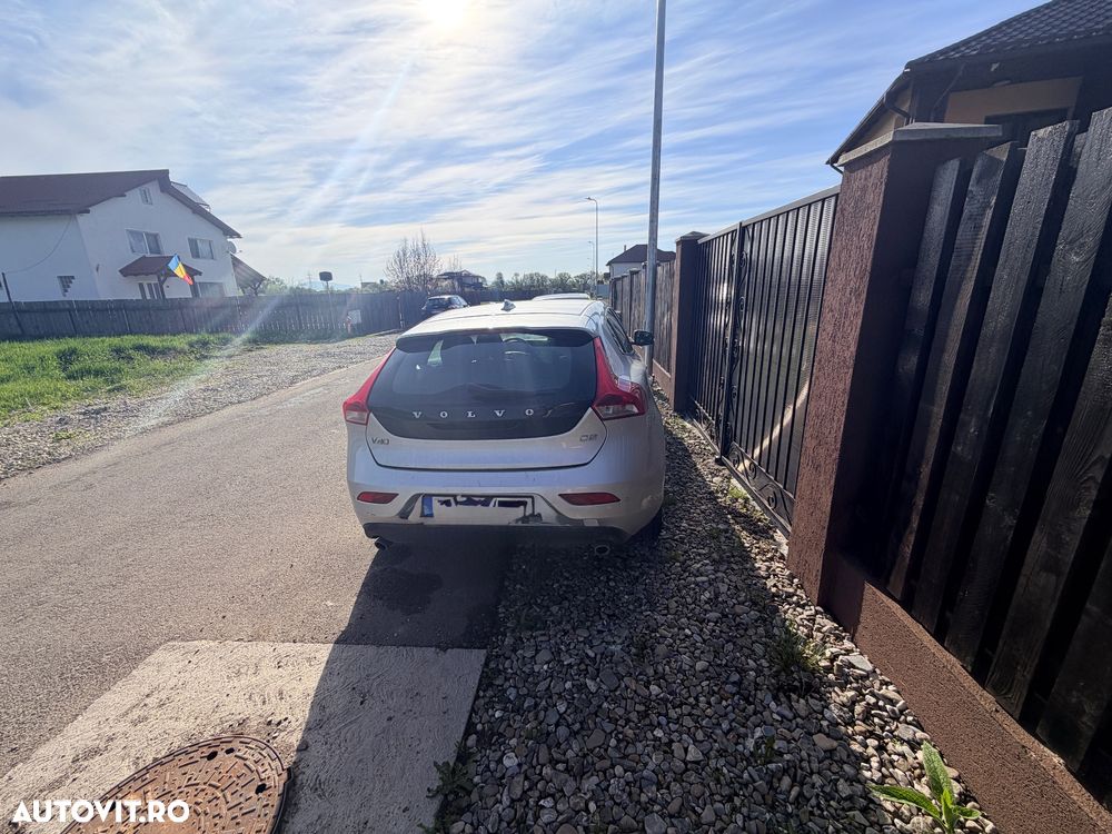 Volvo V40 D2 Aut. Momentum - 3