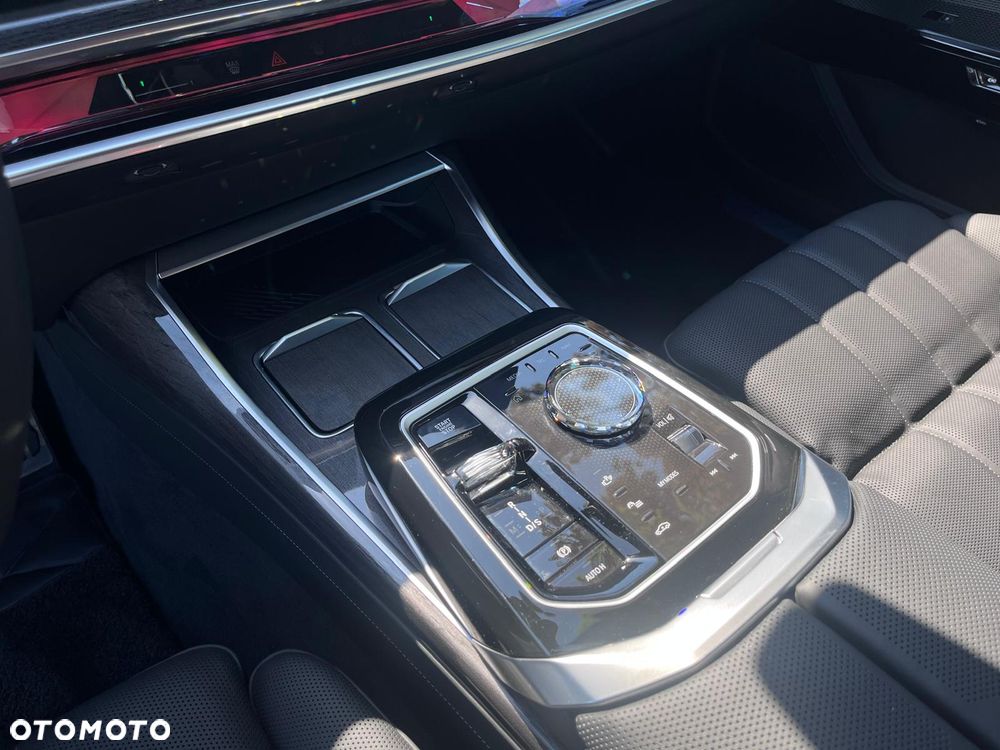 BMW Seria 7 740d xDrive mHEV sport - 19