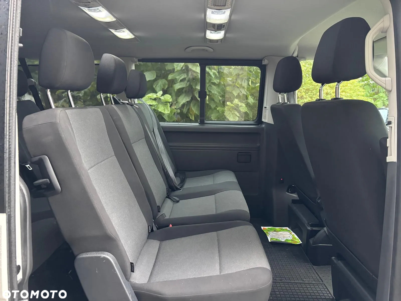 Volkswagen Caravelle - 21