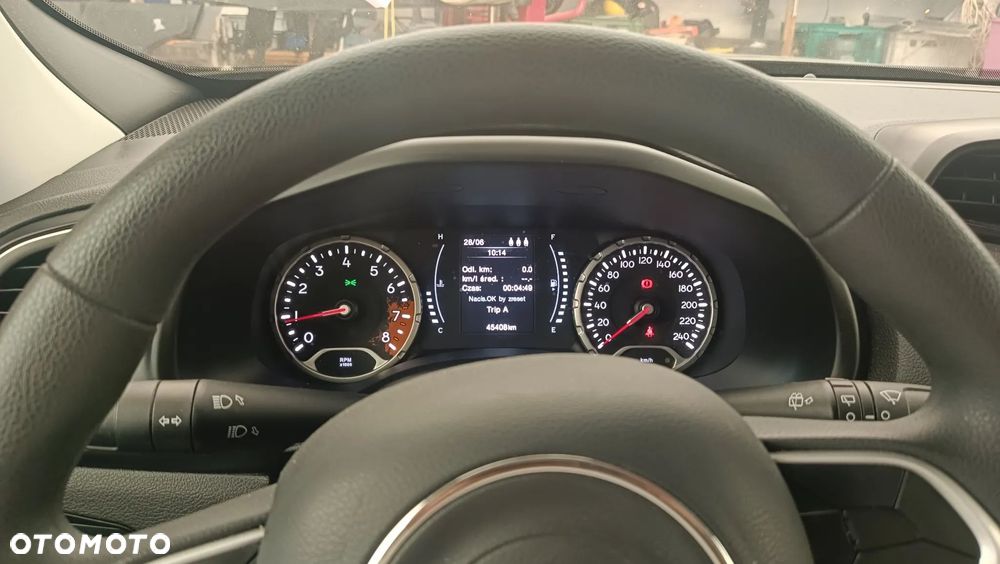 Jeep Renegade 1.6 E-TorQ Sport FWD - 12
