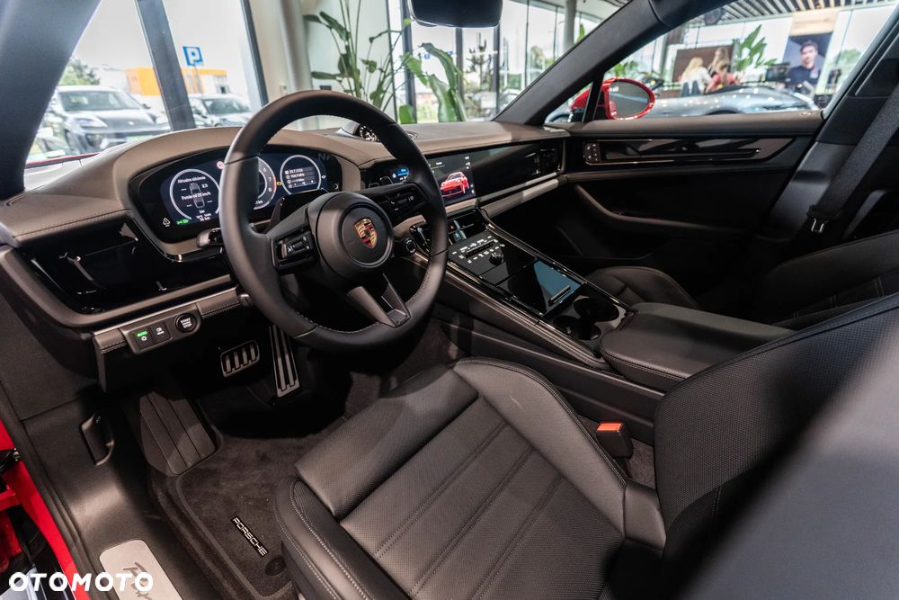 Porsche Panamera 4 - 8