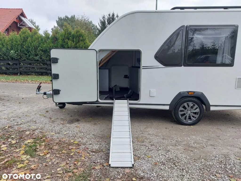 KNAUS W05 Sport Fun Black Selection do przewozu MOTORÓW - 22