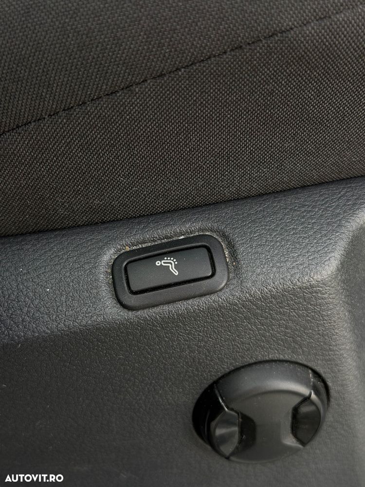 Volkswagen Touran 2.0 TDI Highline - 10