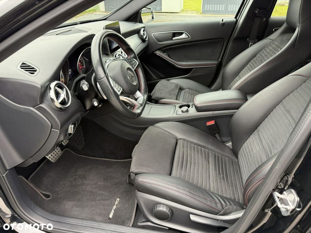 Mercedes-Benz GLA 180 7G-DCT AMG Line - 16