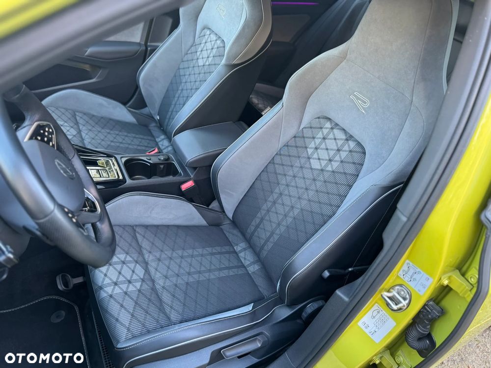 Volkswagen Golf 1.5 eTSI OPF DSG R-Line - 12