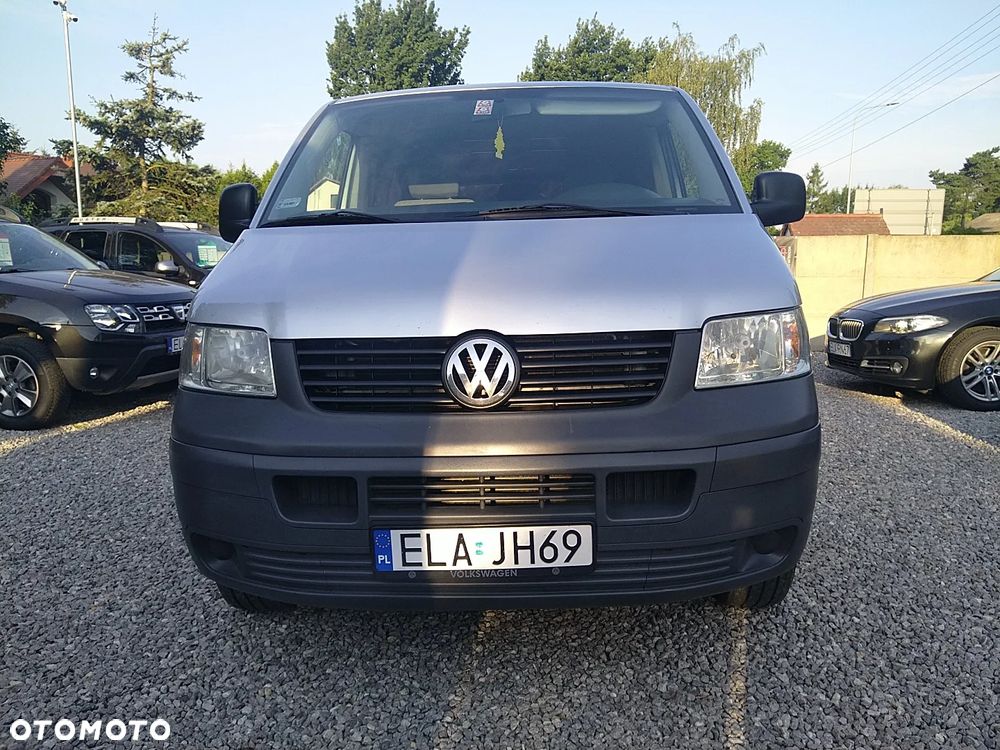 Volkswagen Caravelle - 2