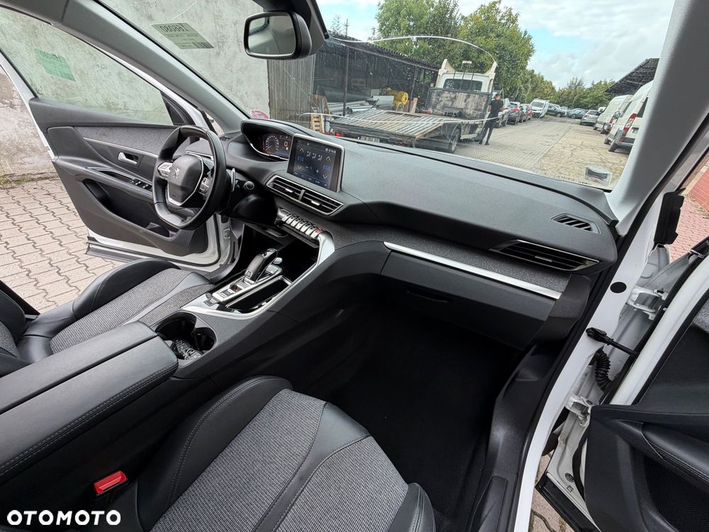 Peugeot 3008 PureTech 130 Stop & Start GPF EAT8 Allure - 6