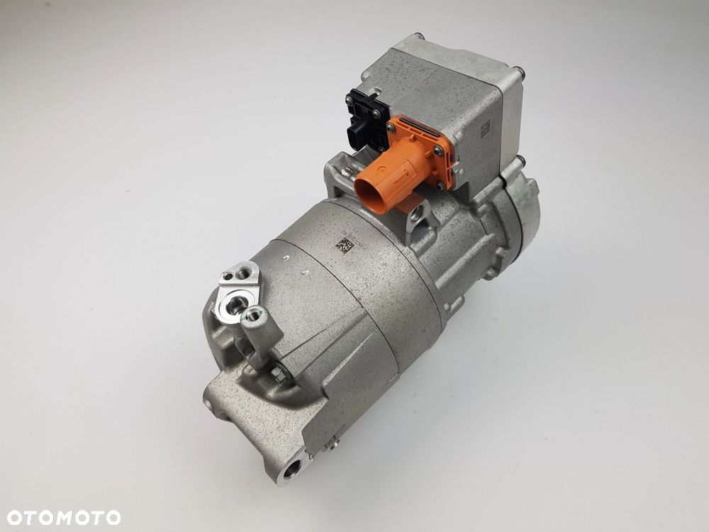 Kompresor Sprężarka klimatyzacji BMW XM G09 S68 4.4 V8 5A84873 - 1