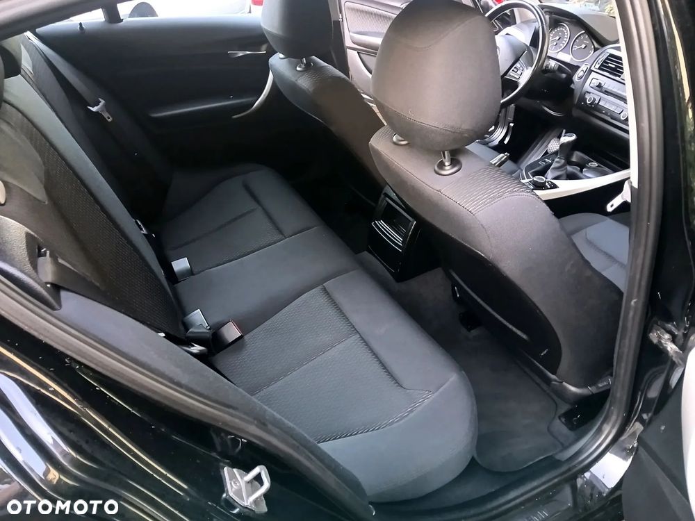 BMW Seria 1 116i - 15
