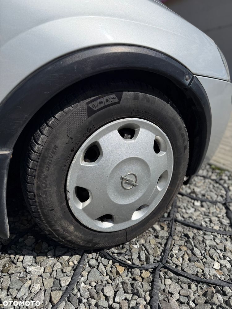 Opel Corsa 1.0 12V Cosmo - 11