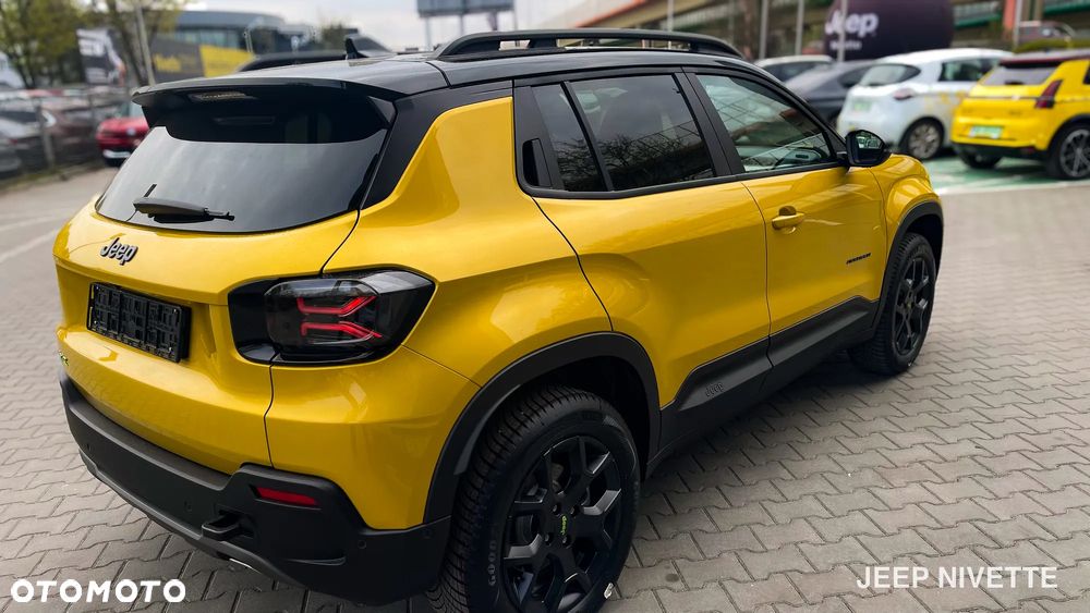 Jeep Avenger 1.2 T3 mHEV Overland 4xe eDCT6 - 10