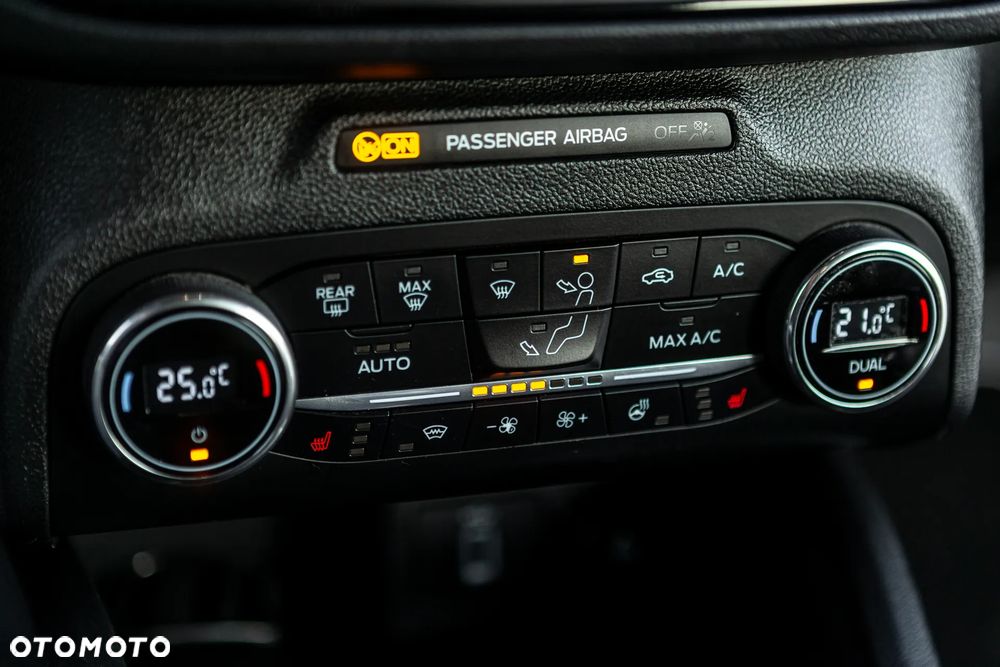 Ford Focus - 38
