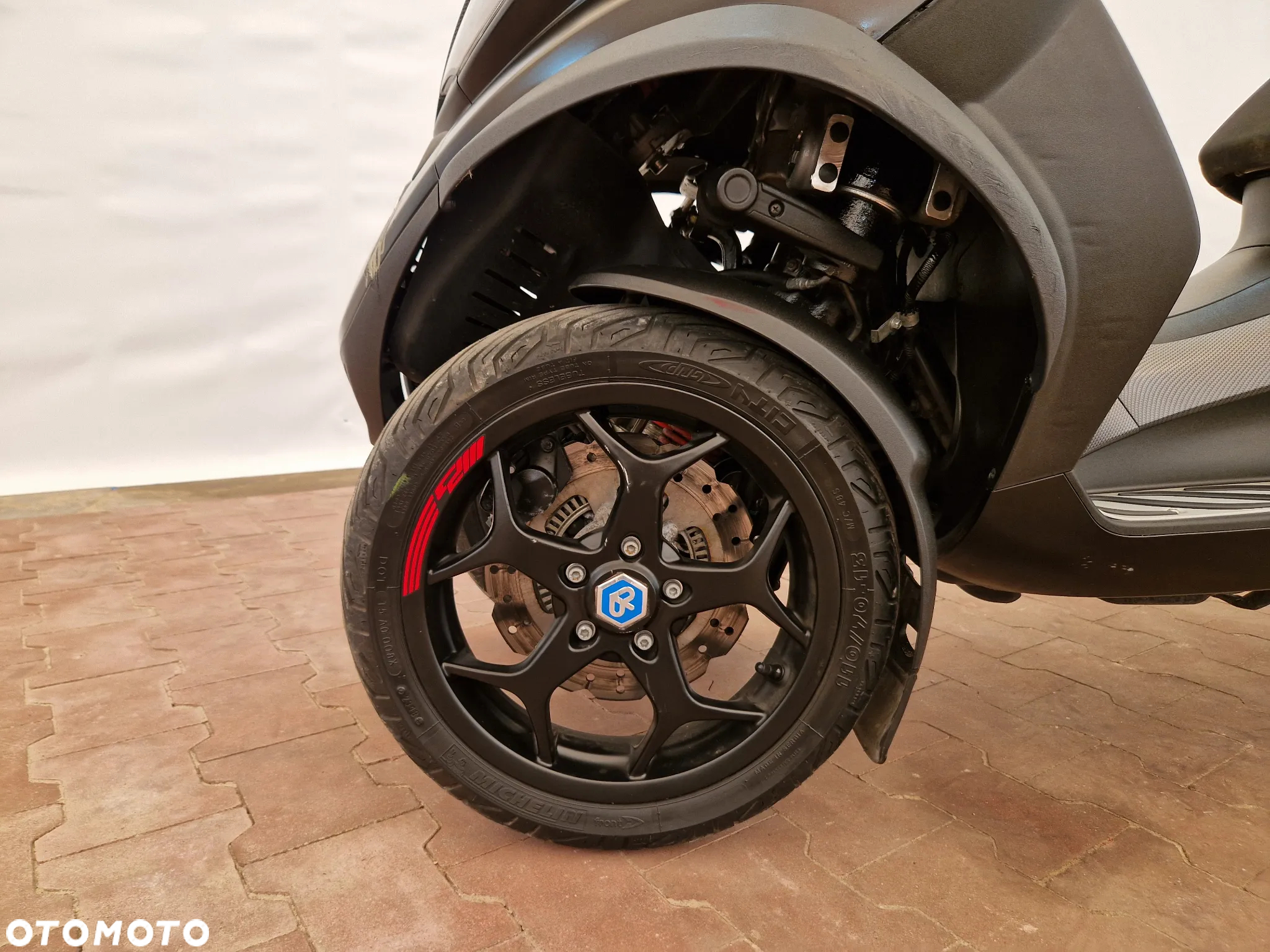 Piaggio MP-3 - 35