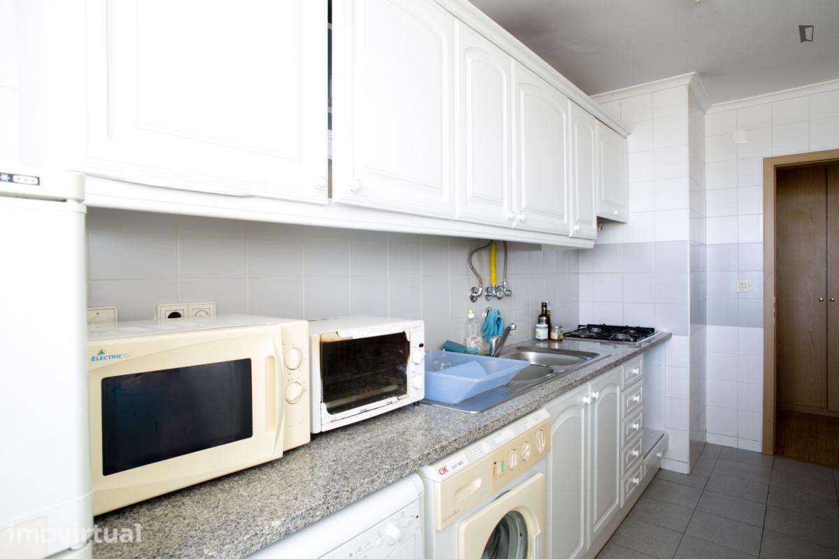 Quarto - localizado em Bela Vista Lisbon - Grande imagem: 3/10