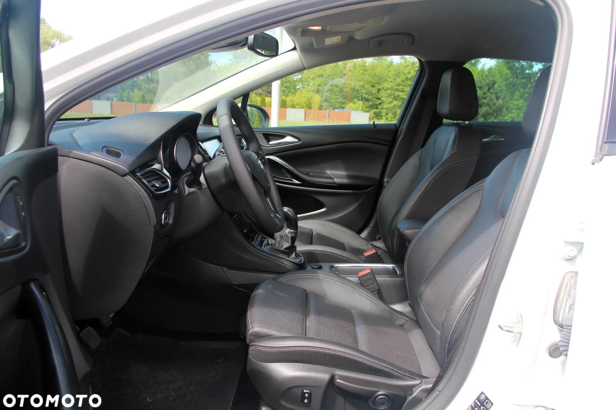 Opel Astra 1.6 D (CDTI) Start/Stop Innovation - 24