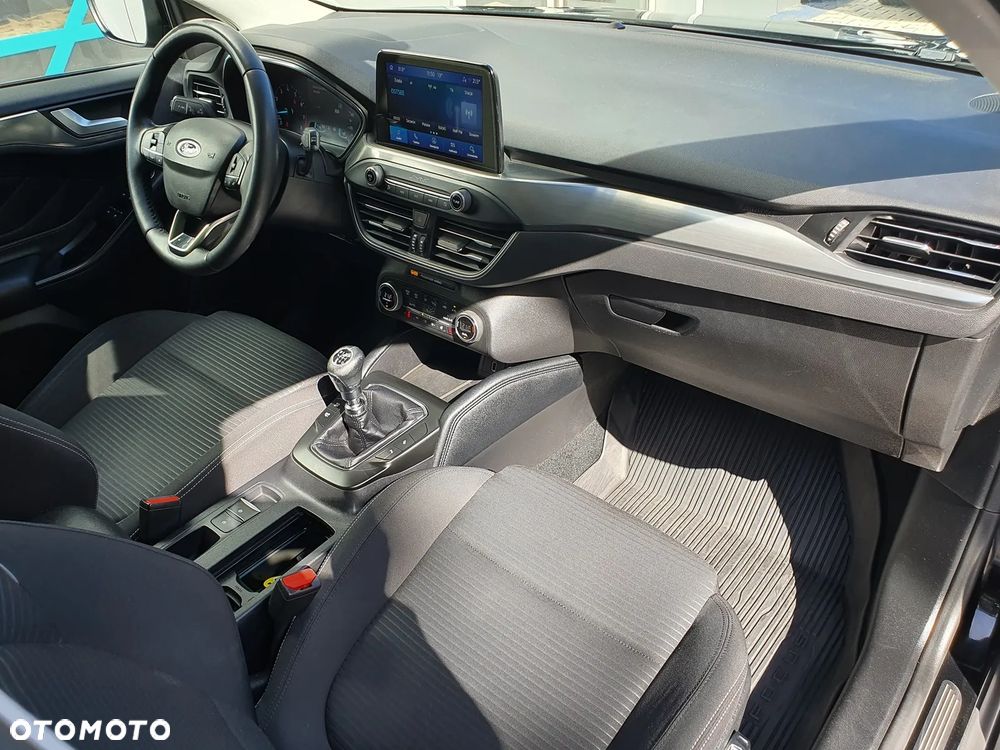 Ford Focus 1.5 EcoBoost Titanium - 10
