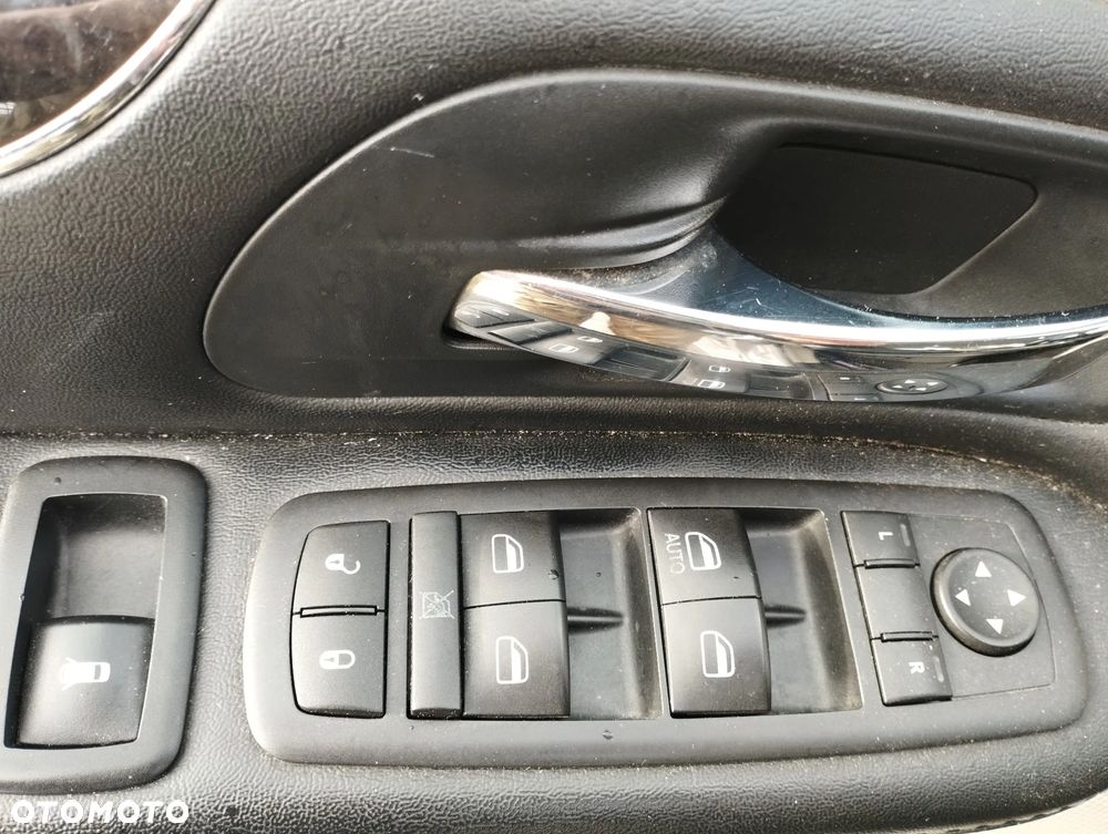 Chrysler Town & Country 3.6 Touring - 4