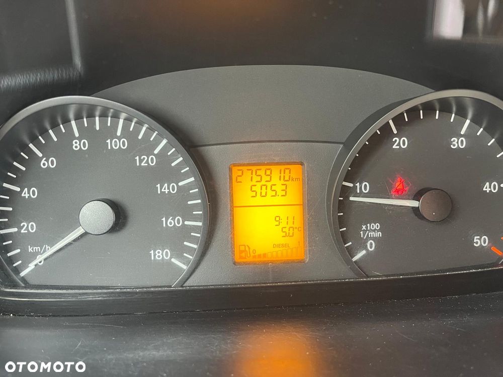 Mercedes-Benz Sprinter - 16