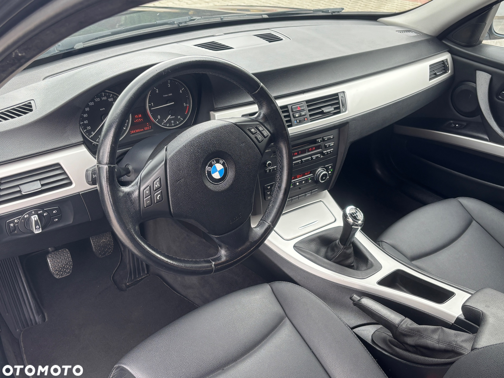 BMW Seria 3 318d - 21