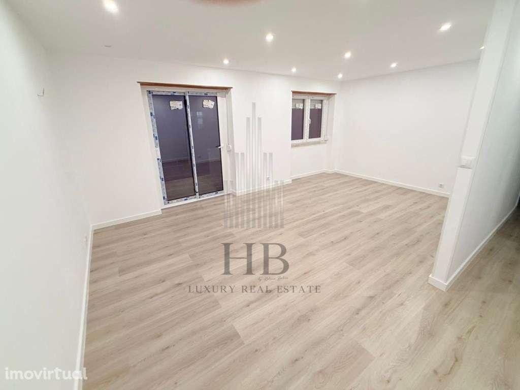 Apartamento T2 totalmente remodelado | São Carlos | Mem Martins - Grande imagem: 4/9