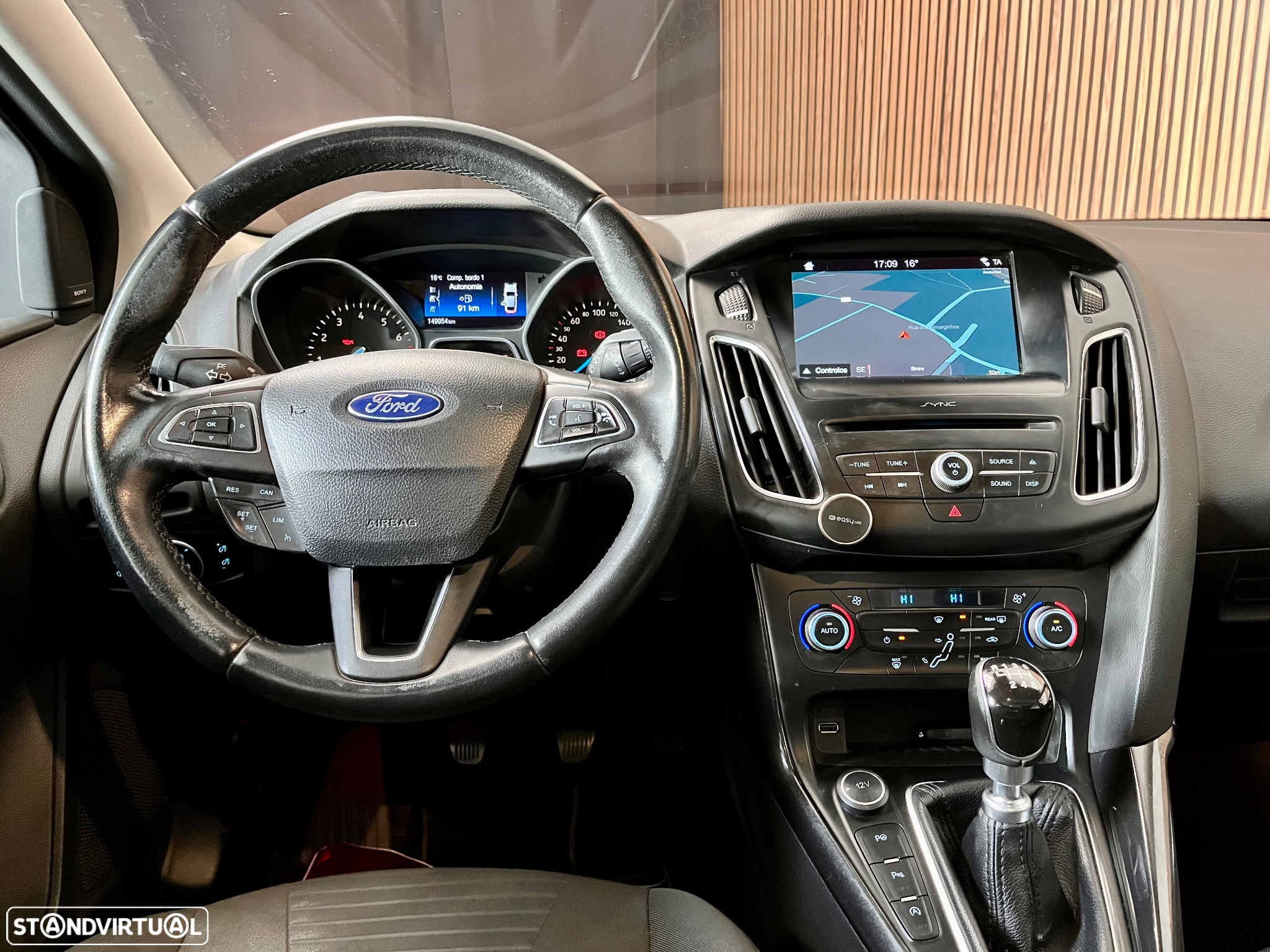 Ford Focus SW 1.0 EcoBoost Titanium - 9